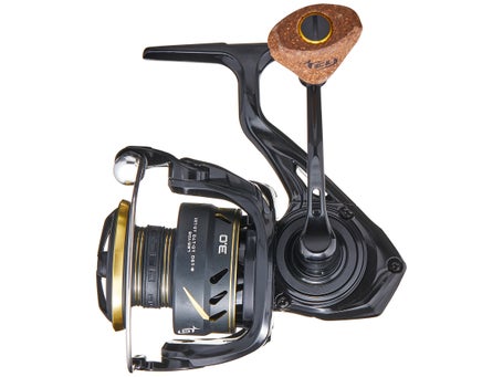 Axum Spinning Reel