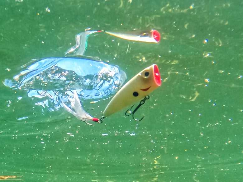 popper under water