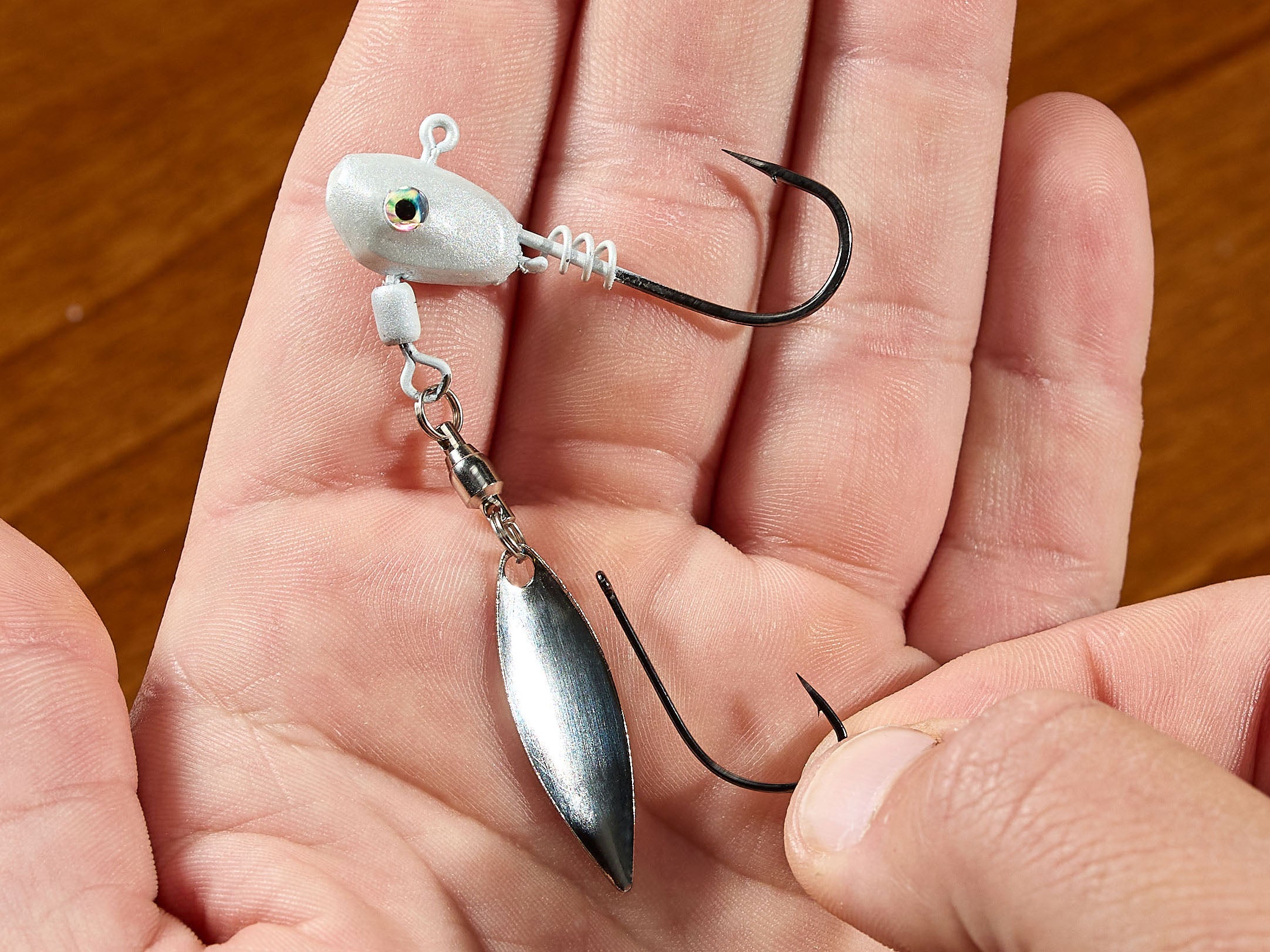 holding hook next to underspin blade 