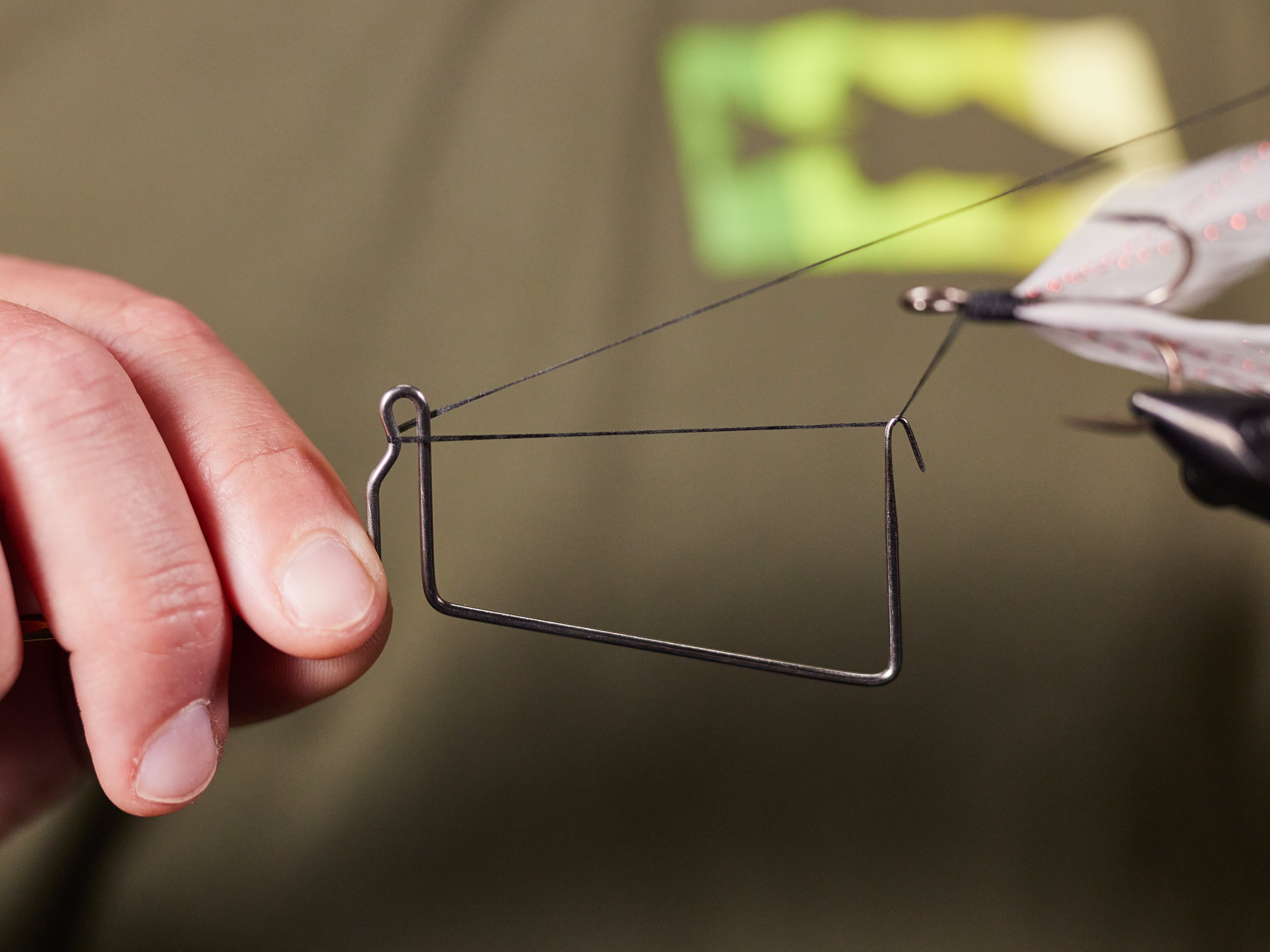 tying knot with whip finisher tool