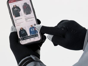 gloves using smartphone